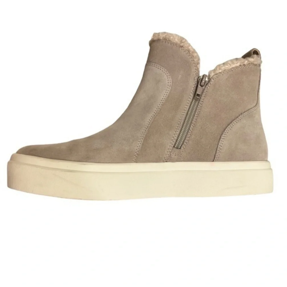 SOLE / SOCIETY Candrah Mushroom Candrah Scalloped Beatle Bootie Honey Suede
